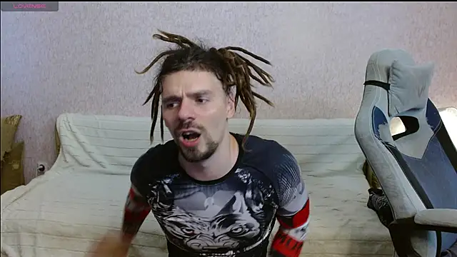 Aestheticguy101 webkamerás műsora