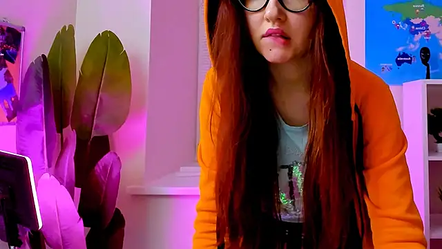 CarolGiggly's Live XXX Chat