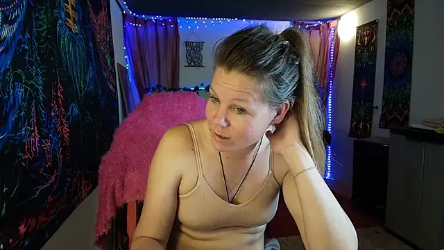 CallMeMarian Live XXX chat