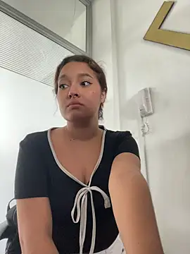 دردشة Emily_Harpeer الجنسية المباشرة
