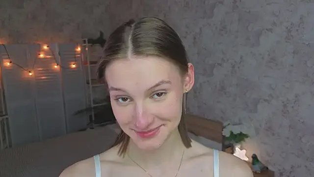 LianneBynon Pertunjukan Webcam