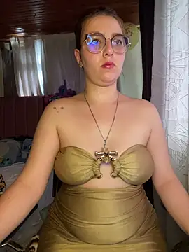 CoraVibes Adlı Modelin Canlı XXX Sohbeti