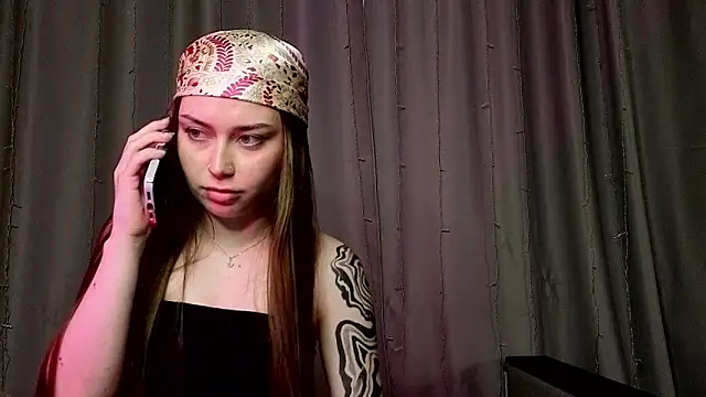 danieliis Adlı Modelin Canlı XXX Sohbeti