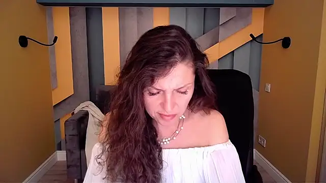 Chat +18 de EllaLong ao vivo