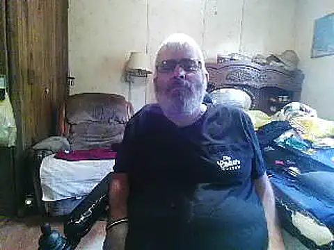 hearseguy77 Adlı Modelin Canlı XXX Sohbeti