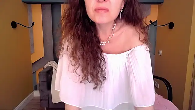 EllaLong: απευθείας συνομιλία ΧΧΧ