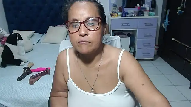 pervert_mommy_ Adlı Modelin Canlı XXX Sohbeti
