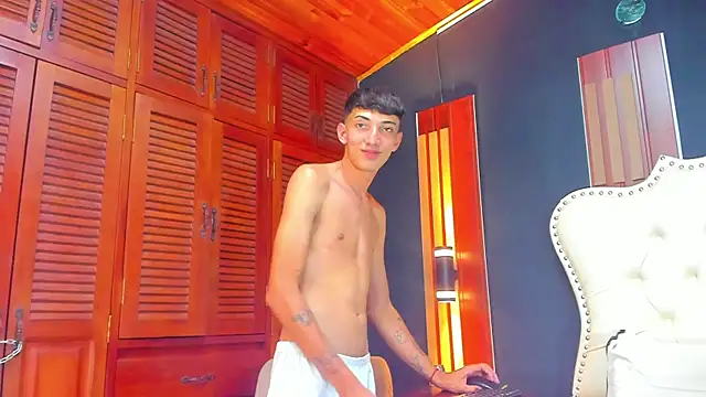 MichaelVasquex Live XXX-Chat