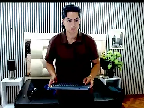 Alex_Wolft webkamerás műsora