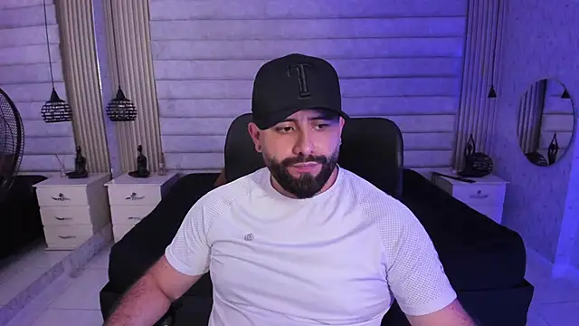 jhon_bear03 Adlı Modelin Canlı XXX Sohbeti