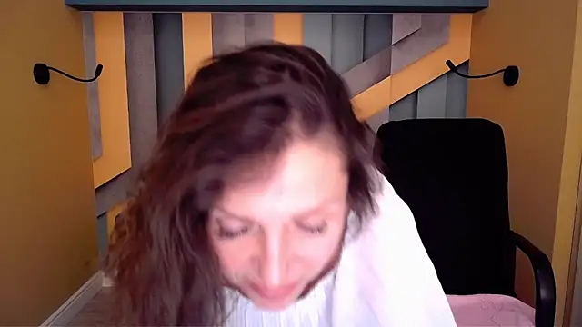 EllaLong's Live XXX Chat