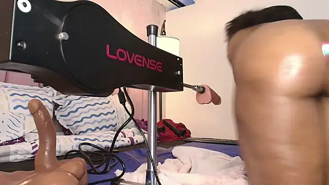 HallyBans' Live XXX Chat