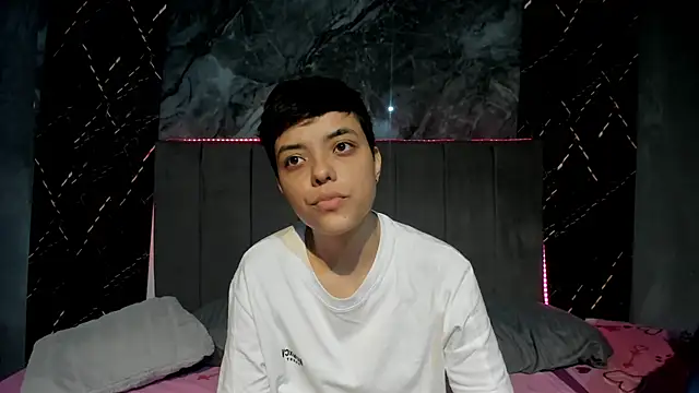Chatroom XXX en direct de ariloe_quintero