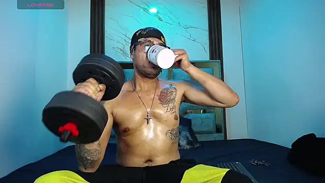 Nickk_21_ Show in webcam