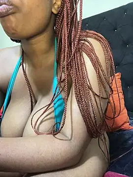 sexy_boobs97 Adlı Modelin Canlı XXX Sohbeti