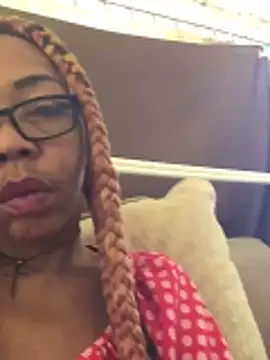 Ladyzee25's Webcam Show