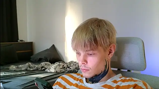 DENIS_HERE 在線直播表演
