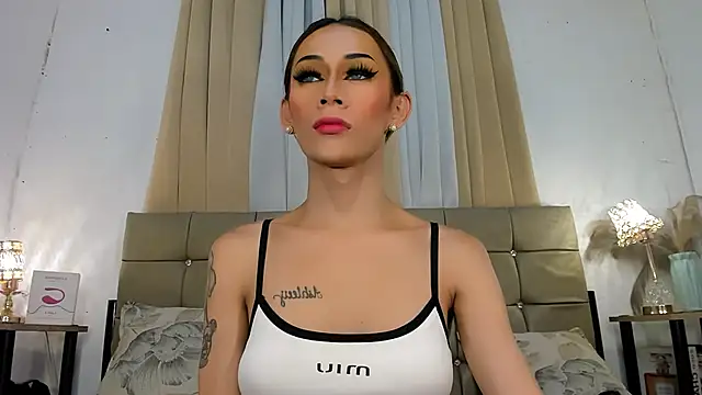 catiana_mooreのウェブカメラショー