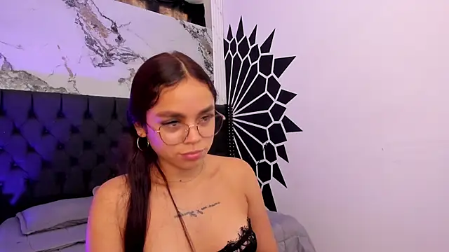 CarolineFyre Live XXX-chat