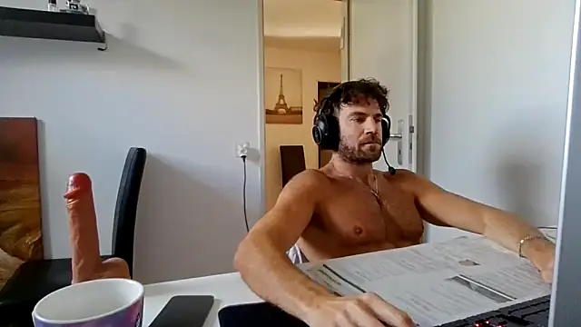 دردشة alpha-hunk الجنسية المباشرة