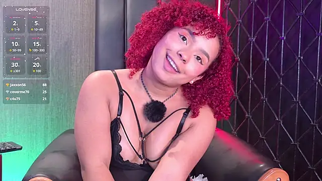 lara_curly Chat XXX live