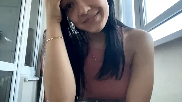 Show modela AiEsquer na web-kameri