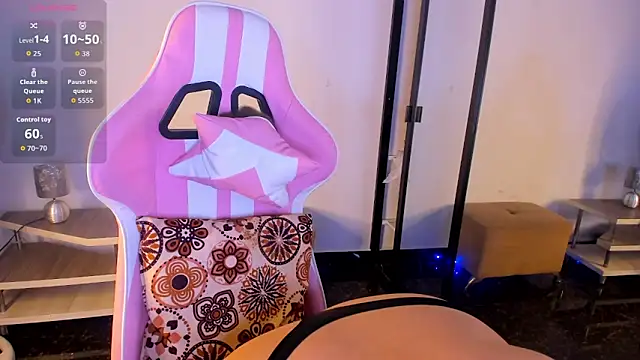 Chat +18 de HijabiMilff ao vivo
