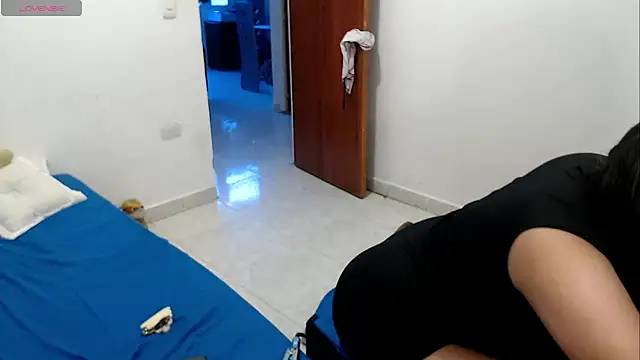 LAURA_Foxht's Live XXX Chat
