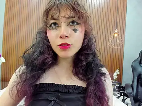 Cybercore_Shy Show in webcam