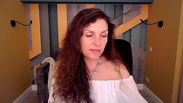 دردشة EllaLong الجنسية المباشرة