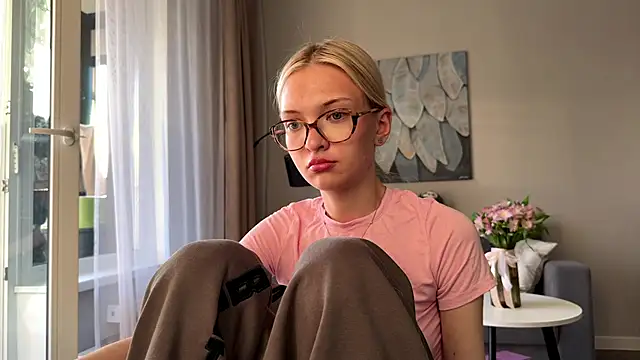 EvelineMolima's Live XXX Chat