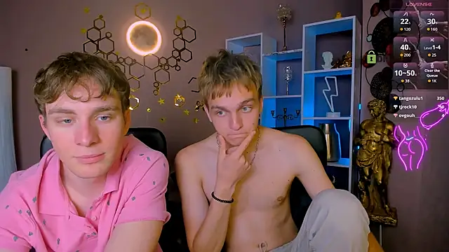 john_lik Show in webcam