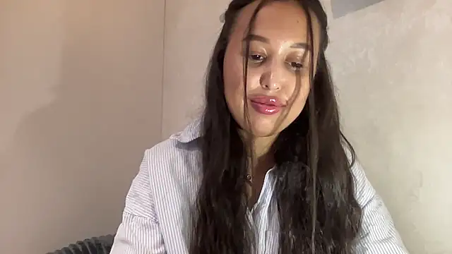 Dana_005 Adlı Modelin Web Kamerası Şovu
