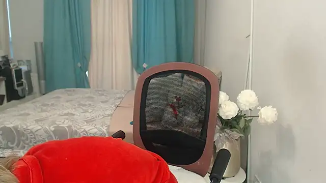 Chat +18 de LuxuryNika ao vivo