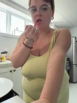CurvesNChaos Show in webcam