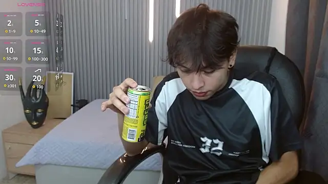 Chat +18 de StiwenTwink ao vivo