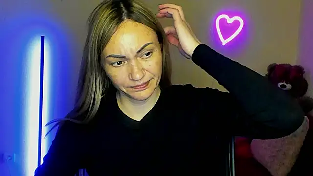 BlondMikey22's Live XXX Chat