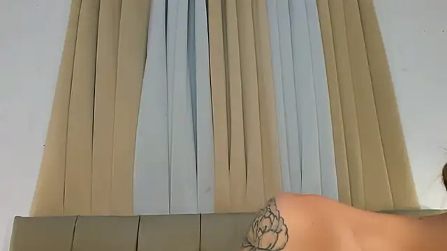 Show de catiana_moore na webcam