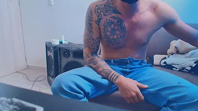 thomas_gun's Live XXX Chat