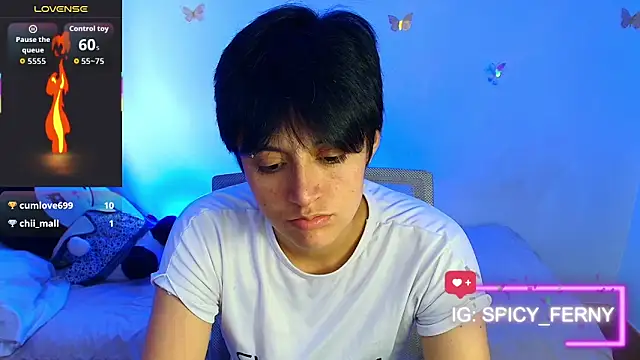 spicyferny 在線直播表演