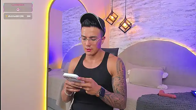 Aron_Bolt 网络视讯表演
