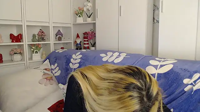 Chat XXX en directo de _karolynesyera_