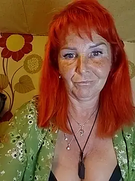 CassandraSandra44's Live XXX Chat
