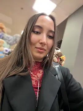 ICrazyOneIRL Chat XXX live