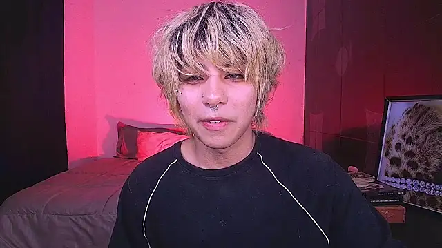 Онлайн чат XXX Aronn_44