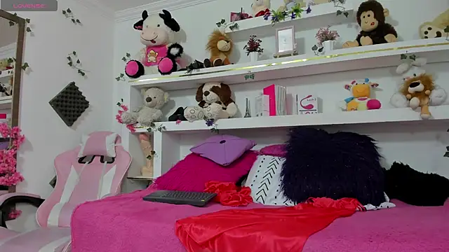 royal_Temptationn's Webcam Show