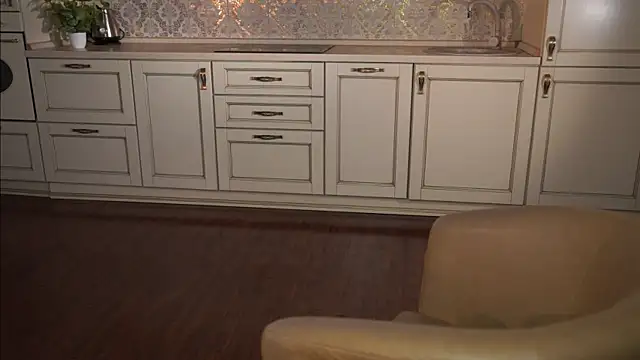 ArlettaTowles Adlı Modelin Canlı XXX Sohbeti