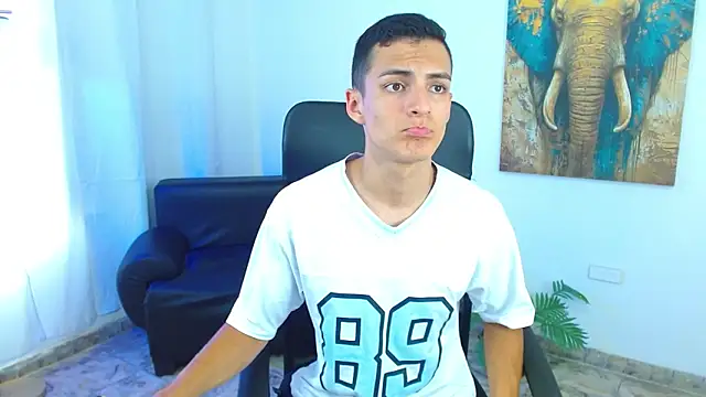 Matiius18's Live XXX Chat