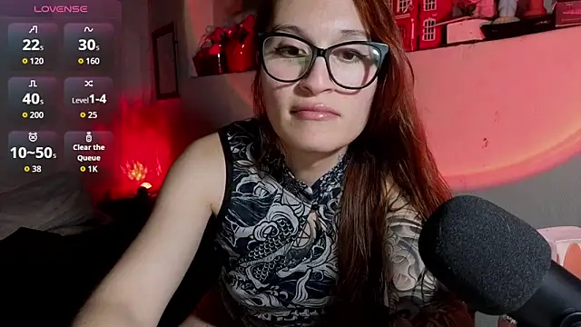 kittenlizz Show in webcam