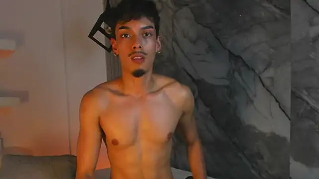 AlexLaurent Show Webcam